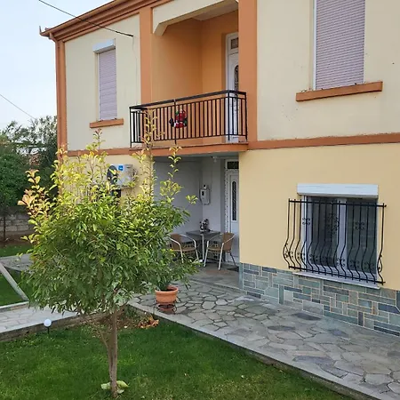 Αυλή της Ελιάς Prosotsani