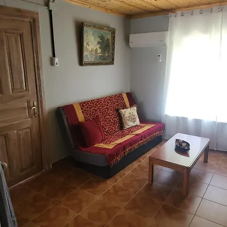 بيت للعطل αυλή της ελιάς