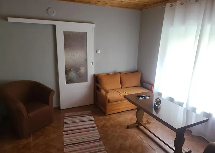 Αυλή Της Ελιάς Prosotsani